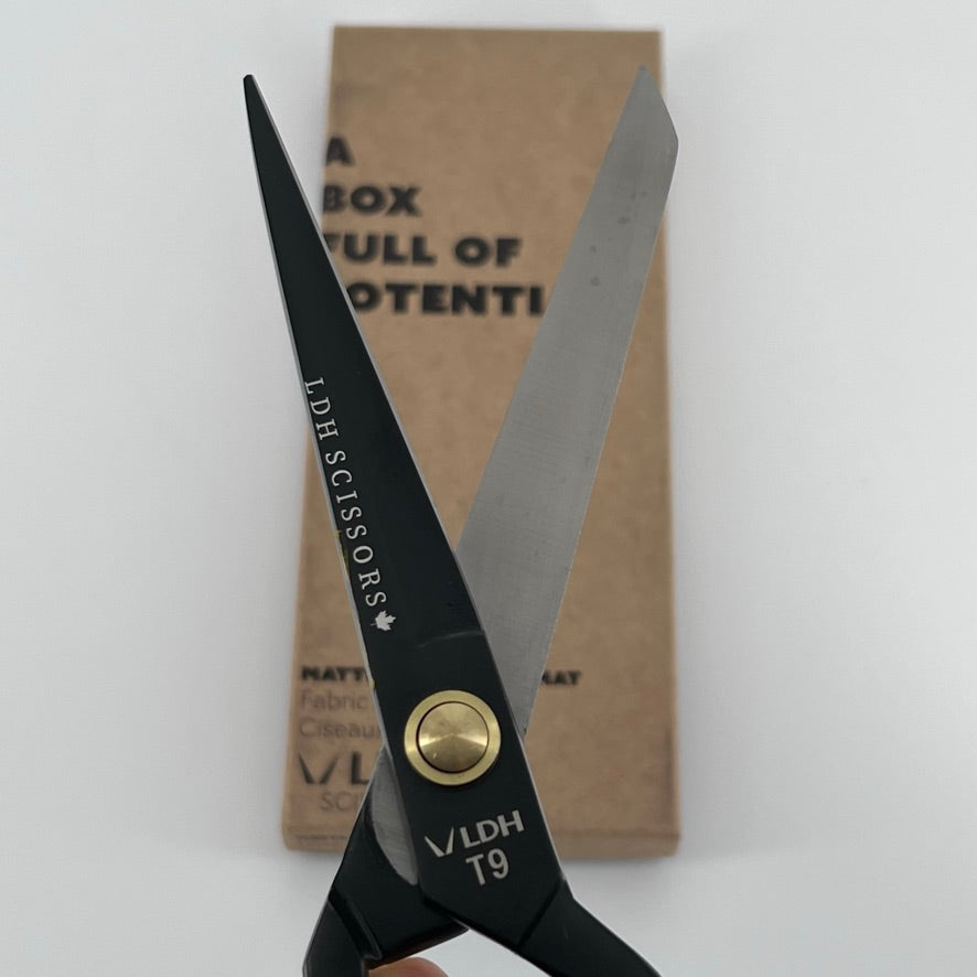 LDH 9.5 Matte Black Fabric Shears – Scissors Up